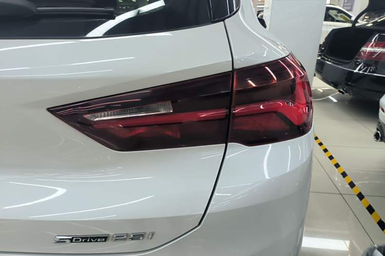 Used BMW X2 2021 sDrive25i Leading Model M Sport Package Right Rear Taillight