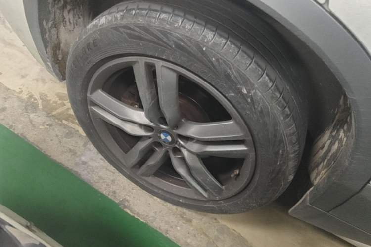 Used BMW X2 2021 sDrive25i Leading Model M Off-Road Package Right Rear Wheel Hub