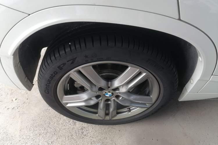 Used BMW X2 2021 Restyled sDrive25i M Sport Package Right Rear Wheel Hub