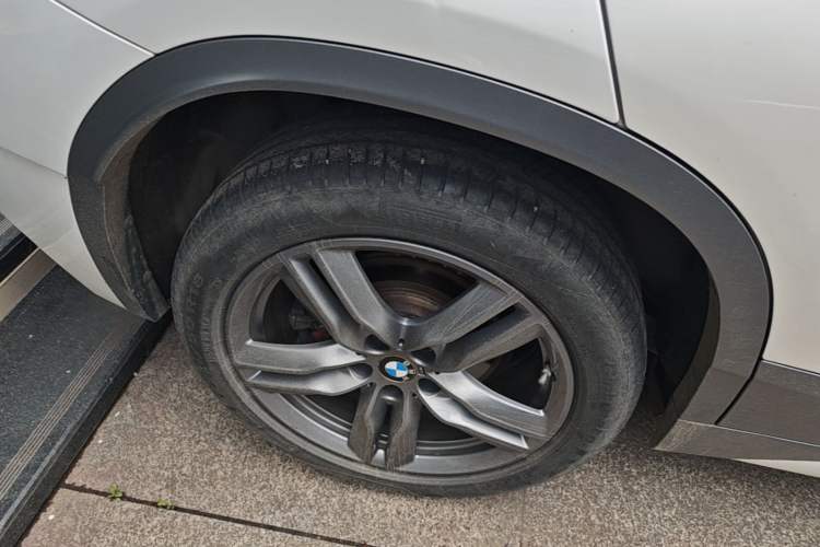 Used BMW X2 2021 sDrive25i Leading Model M Off-Road Package Right Rear Wheel Hub