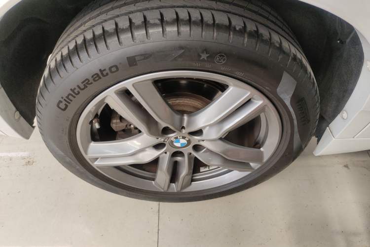Used BMW X2 2021 sDrive25i M Sport Package Right Rear Wheel Hub