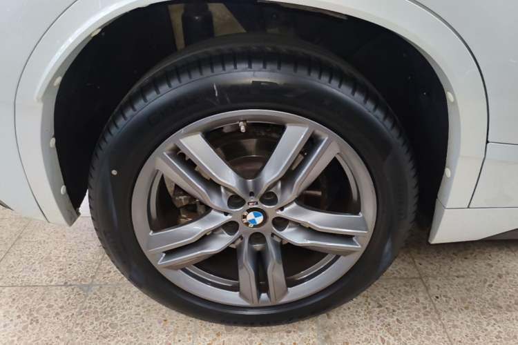Used BMW X2 2021 sDrive25i M Sport Package Right Rear Wheel Hub