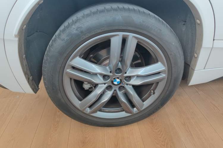 Used BMW X2 2021 Restyled sDrive25i M Sport Package Right Rear Wheel Hub