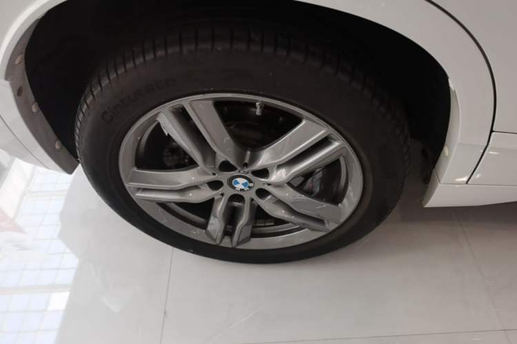 Used BMW X2 2021 Restyled sDrive25i M Sport Package Right Rear Wheel Hub