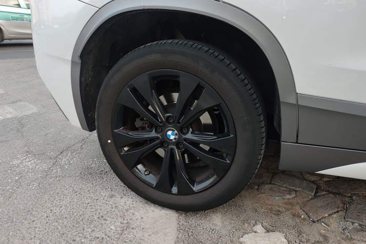 Used BMW X2 2021 Restyled sDrive25i M Sport Package Right Rear Wheel Hub