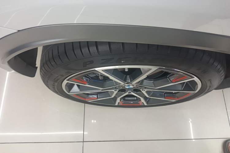 Used BMW X2 2021 Restyled sDrive25i Sharp Edition Right Rear Wheel Hub