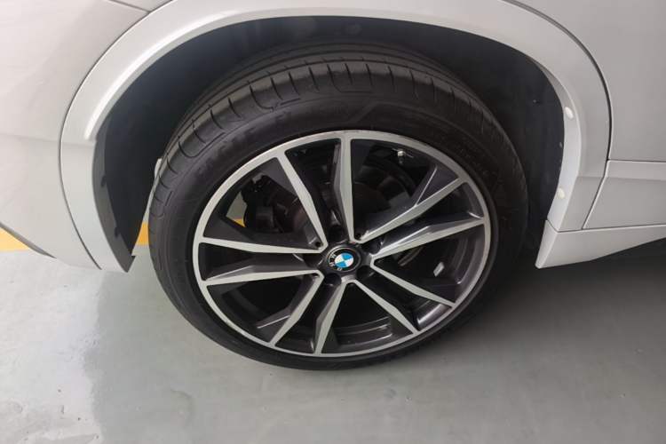 Used BMW X2 2021 sDrive25i Luxury Model with M Sport Package Right Rear Wheel Hub