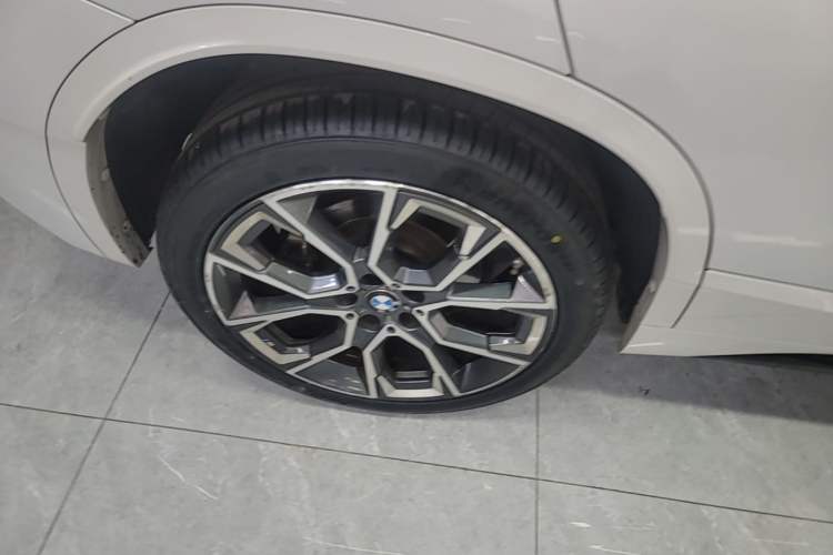 Used BMW X2 2021 Restyled sDrive25i Midnight Edition Right Rear Wheel Hub