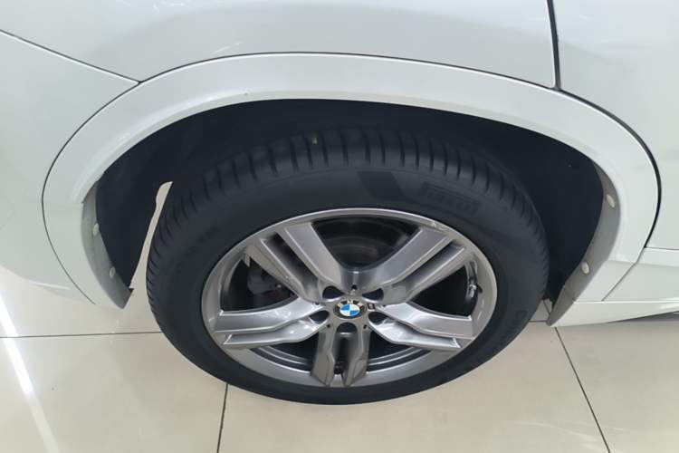 Used BMW X2 2021 sDrive25i Leading Model M Sport Package Right Rear Wheel Hub