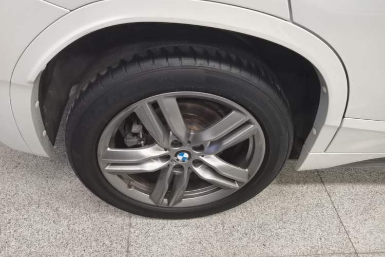 Used BMW X2 2021 sDrive25i M Sport Package Right Rear Wheel Hub
