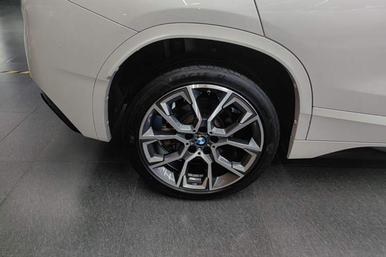 Used BMW X2 2021 Restyled sDrive25i Midnight Edition Right Rear Wheel Hub