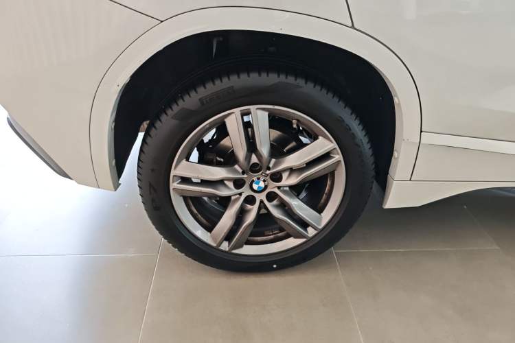Used BMW X2 2021 sDrive25i M Sport Package Right Rear Wheel Hub