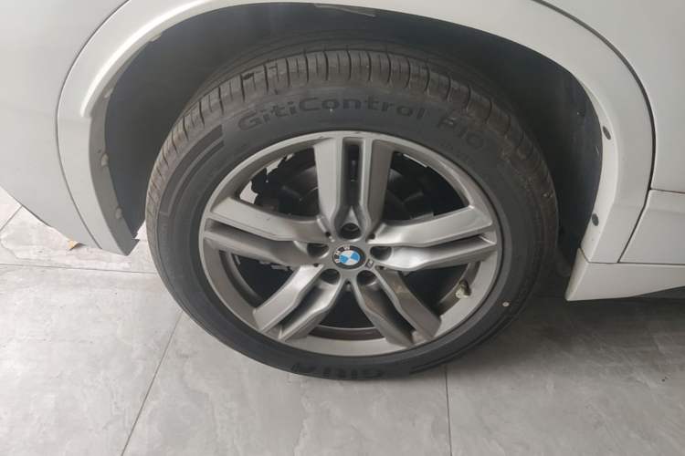 Used BMW X2 2021 Restyled sDrive25i M Sport Package Right Rear Wheel Hub