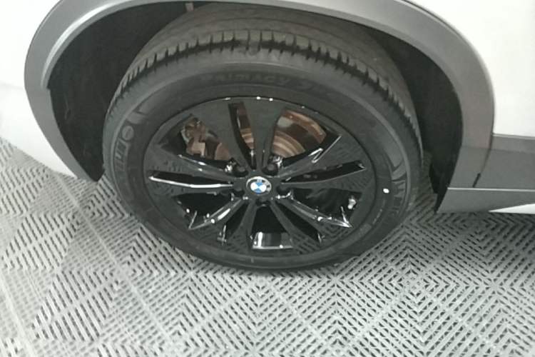 Used BMW X2 2021 Restyled sDrive25i M Sport Package Right Rear Wheel Hub