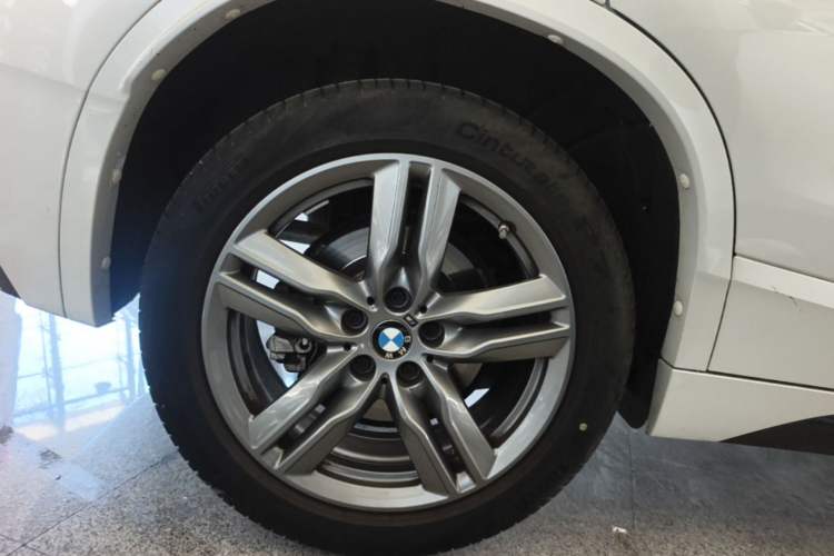 Used BMW X2 2021 sDrive25i M Sport Package Right Rear Wheel Hub