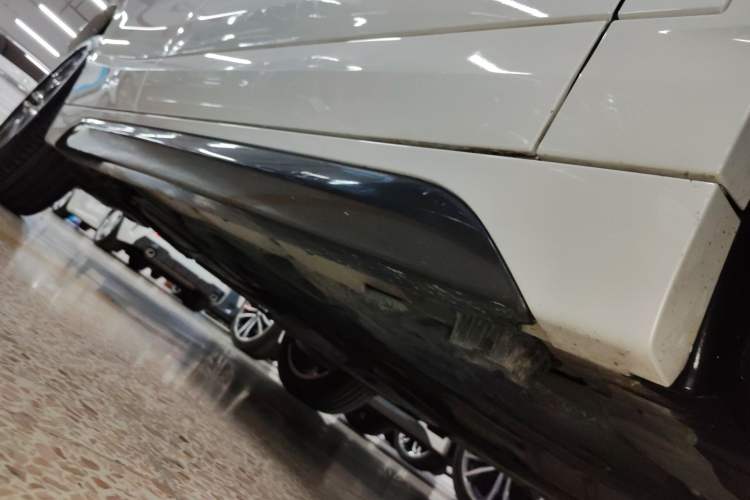 Used BMW X2 2021 sDrive25i M Sport Package Right Side Sill