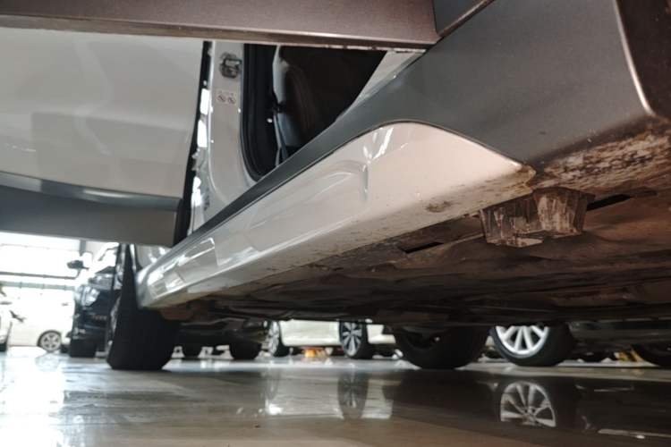 Used BMW X2 2021 Restyled sDrive25i M Sport Package Right Side Sill