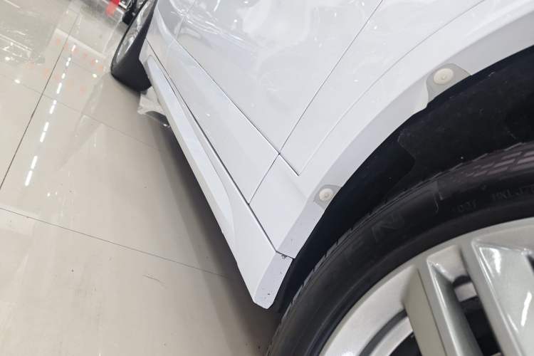 Used BMW X2 2021 Restyled sDrive25i M Sport Package Right Side Sill