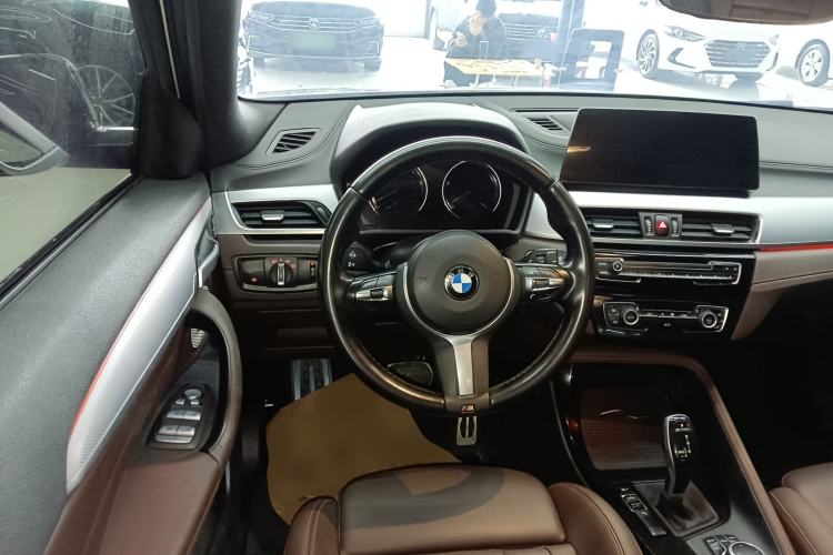 Used BMW X2 2021 Restyled sDrive25i Midnight Edition Steering Wheel