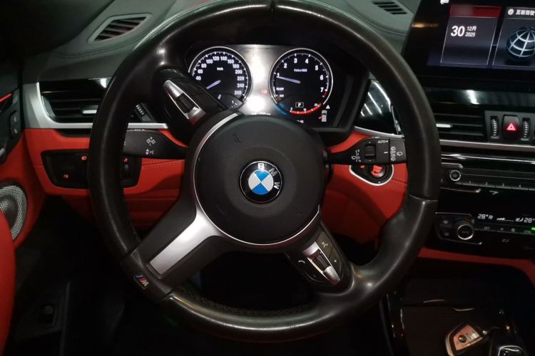 Used BMW X2 2021 sDrive25i Leading Model M Off-Road Package Steering Wheel