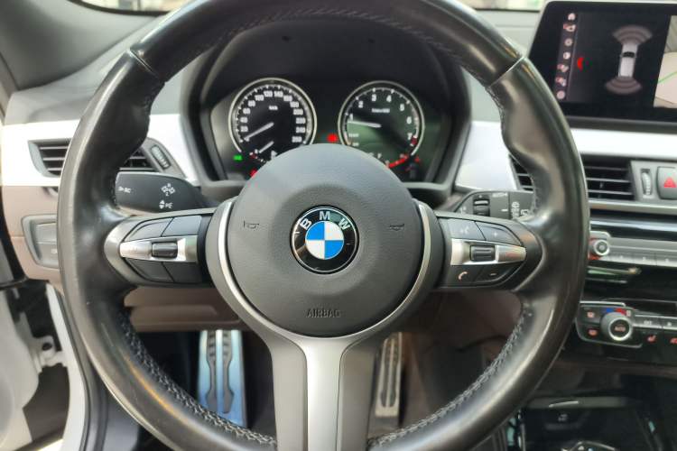 Used BMW X2 2021 Restyled sDrive25i Midnight Edition Steering Wheel