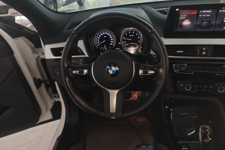 Used BMW X2 2021 sDrive25i Luxury Model with M Sport Package Steering Wheel