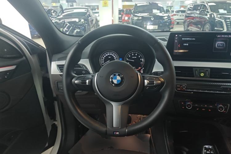 Used BMW X2 2021 sDrive25i Luxury Model with M Sport Package Steering Wheel
