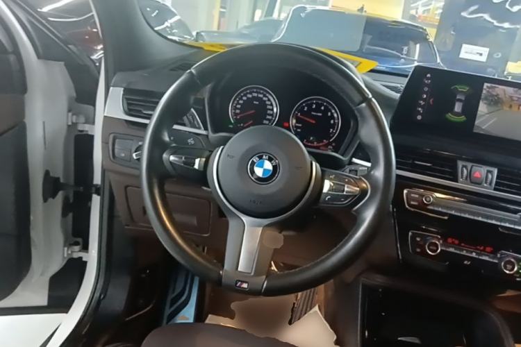 Used BMW X2 2021 sDrive25i Leading Model M Off-Road Package Steering Wheel