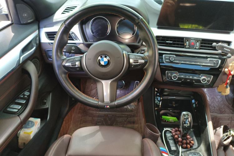 Used BMW X2 2021 xDrive25i Midnight Edition Steering Wheel
