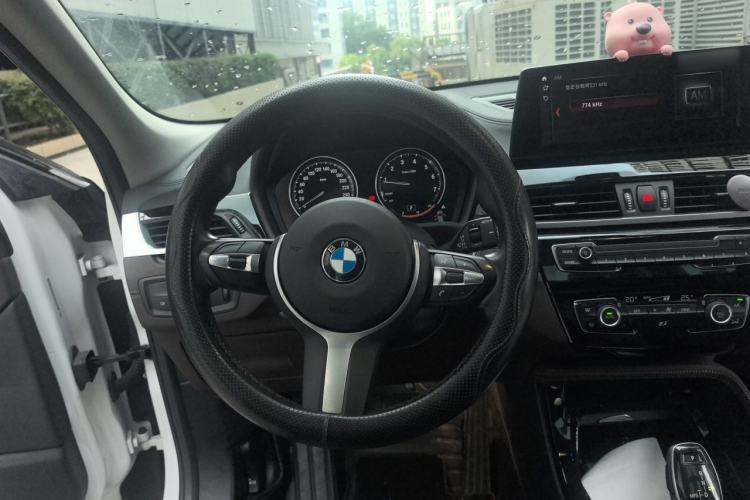 Used BMW X2 2021 sDrive25i Leading Model M Off-Road Package Steering Wheel