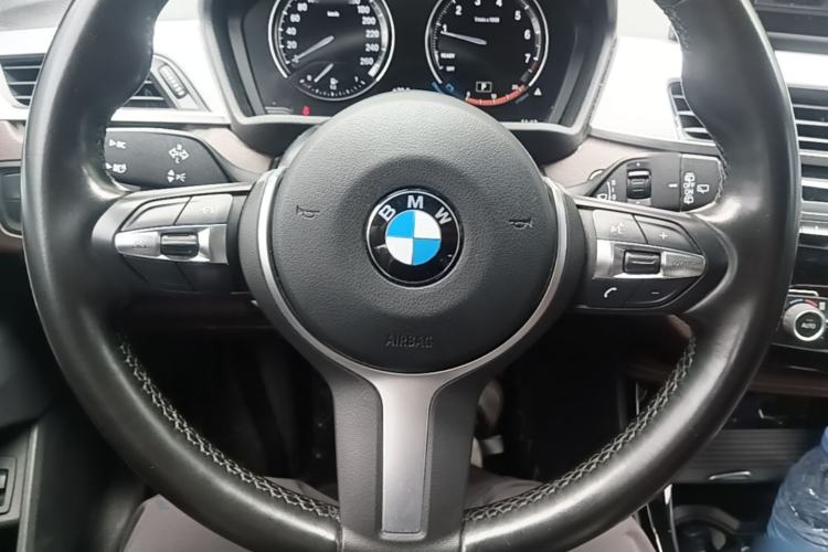 Used BMW X2 2021 Updated xDrive25i Midnight Edition Steering Wheel
