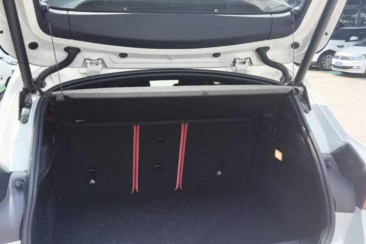 Used BMW X2 2021 sDrive25i Leading Model M Off-Road Package Trunk