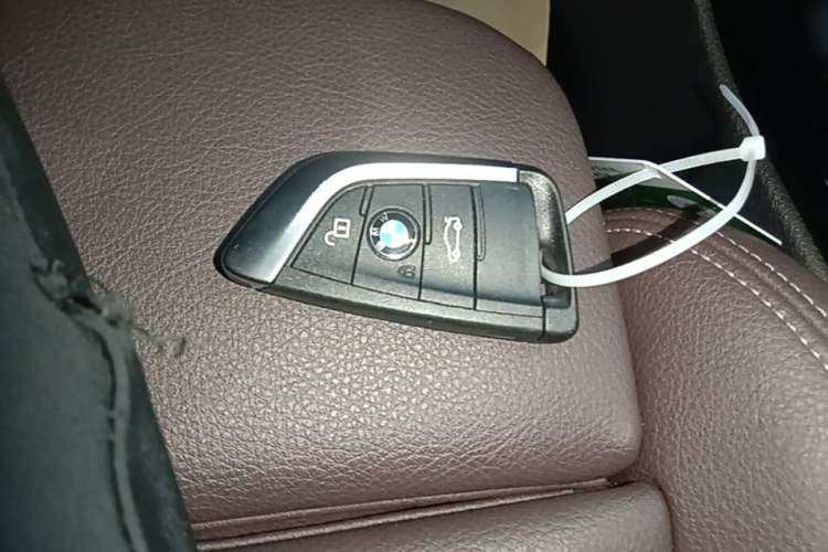 Used BMW X2 2021 sDrive25i Leading Model M Off-Road Package Vehicle Key
