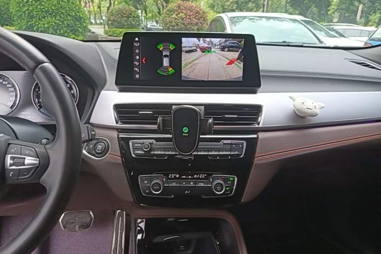 Used BMW X2 2021 sDrive25i Midnight Edition Audio And AC Panel