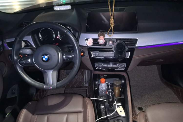 Used BMW X2 2021 sDrive25i Midnight Edition Center Console
