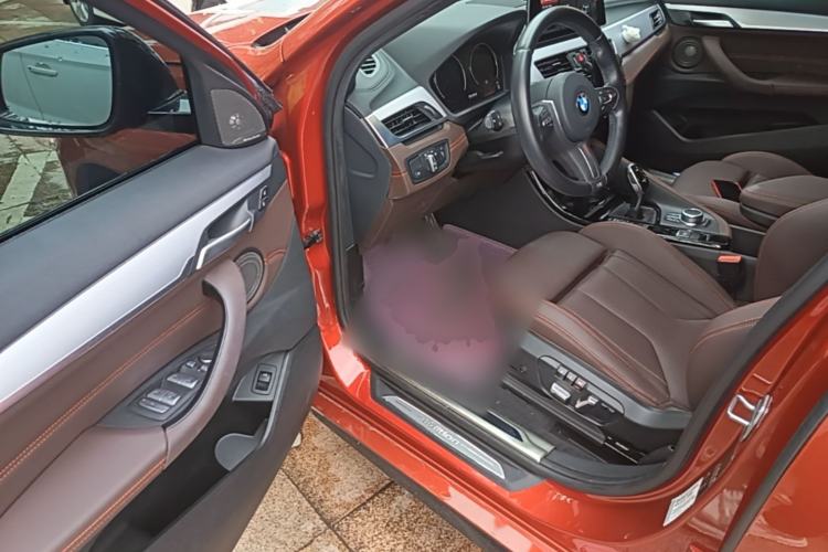 Used BMW X2 2021 sDrive25i Midnight Edition Driver Seat
