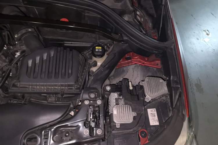 Used BMW X2 2021 sDrive25i Midnight Edition Engine Bay Left