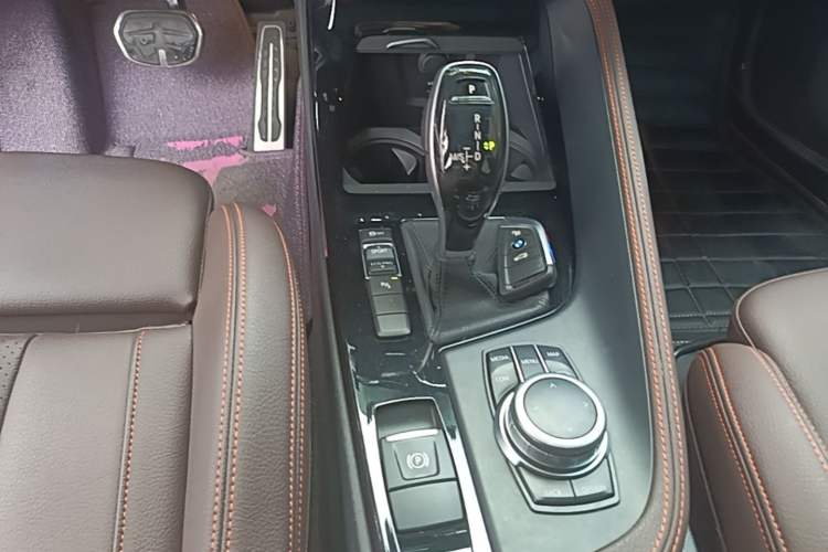 Used BMW X2 2021 sDrive25i Midnight Edition Gear Lever