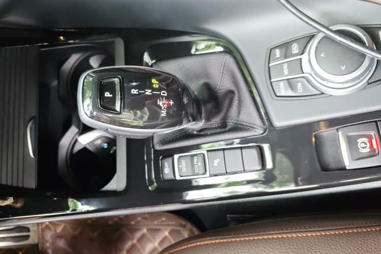 Used BMW X2 2021 Restyled sDrive25i Midnight Edition Gear Lever