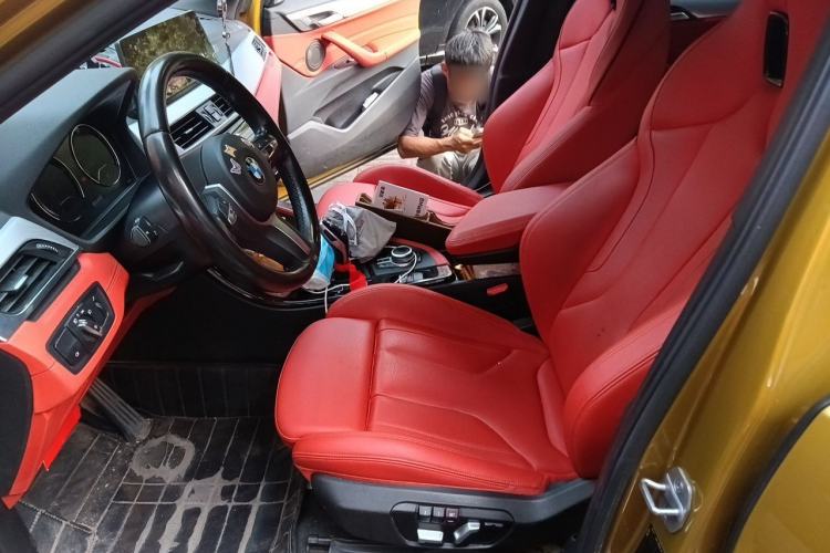Used BMW X2 2021 sDrive25i Luxury Model with M Sport Package Left Front Seat