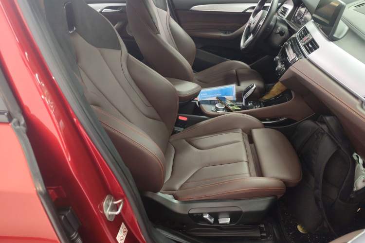 Used BMW X2 2021 Restyled sDrive25i Midnight Edition Right Front Seat
