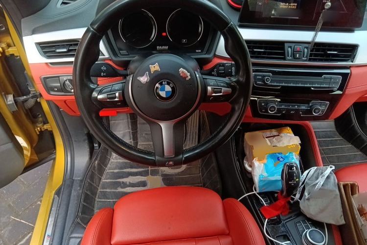 Used BMW X2 2021 sDrive25i Luxury Model with M Sport Package Steering Wheel