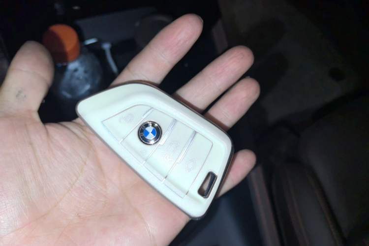 Used BMW X2 2021 sDrive25i Midnight Edition Vehicle Key