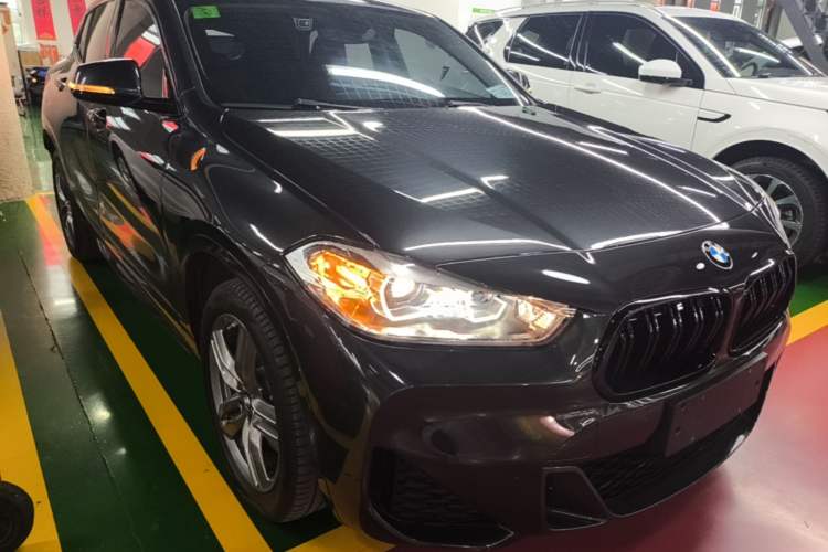 Used BMW X2 2022 sDrive25i M Sport Package Front Right 45 Deg