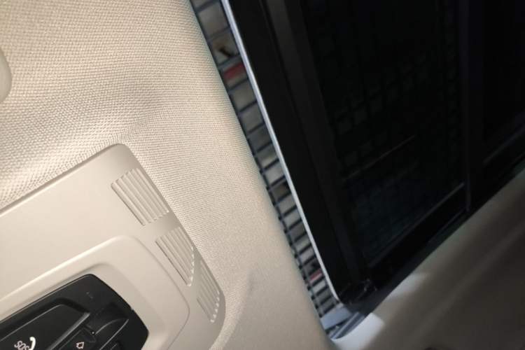 Used BMW X2 2022 sDrive25i M Sport Package Headliner