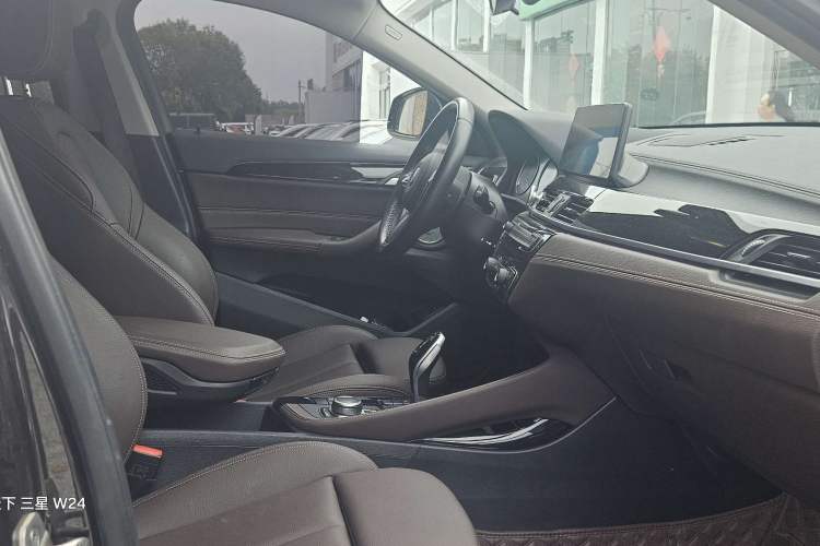 Used BMW X2 2022 sDrive25i M Sport Package Interior 3