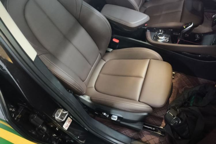 Used BMW X2 2022 sDrive25i M Sport Package Right Front Seat