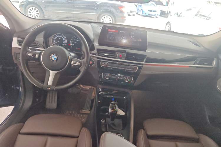 Used BMW X2 2022 sDrive25i M Sport Package Center Console