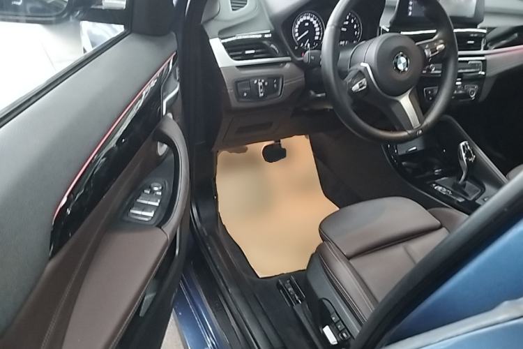 Used BMW X2 2022 sDrive25i M Sport Package Driver Seat