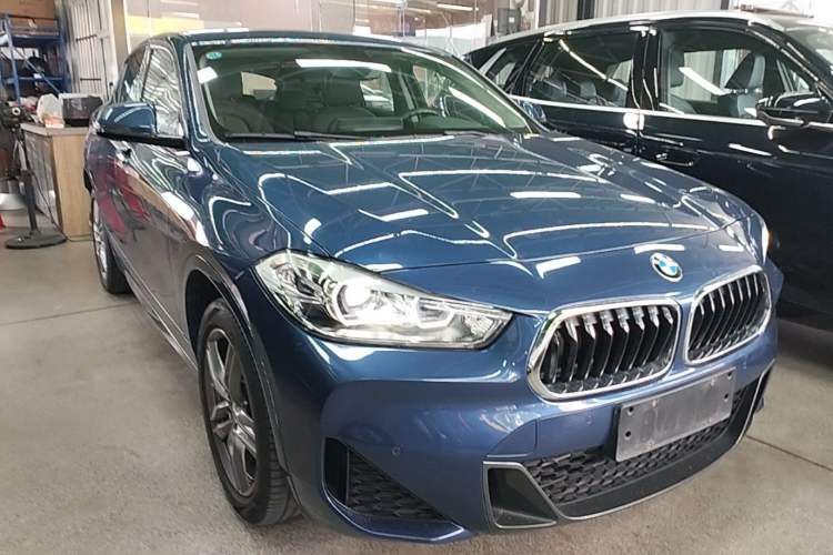 Used BMW X2 2022 sDrive25i M Sport Package Front Right 45 Deg